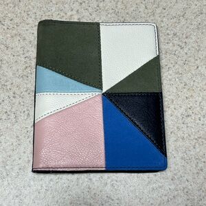 Fossil passport holder